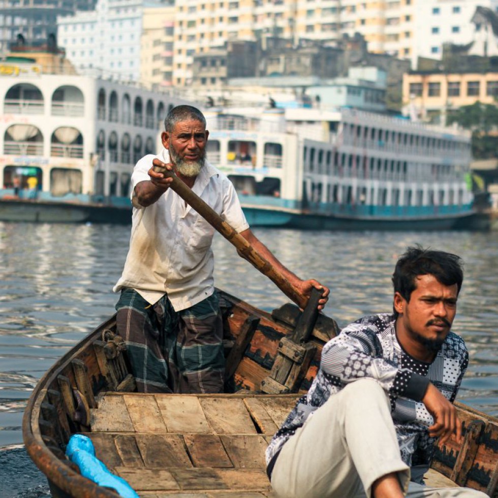 নদীপথে ভ্রমণ: নিরাপদ যাত্রার জন্য যা মনে রাখবেন