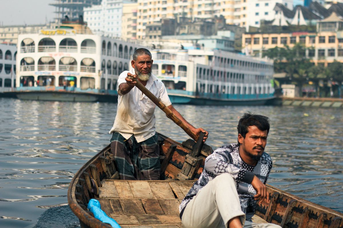 নদীপথে ভ্রমণ: নিরাপদ যাত্রার জন্য যা মনে রাখবেন